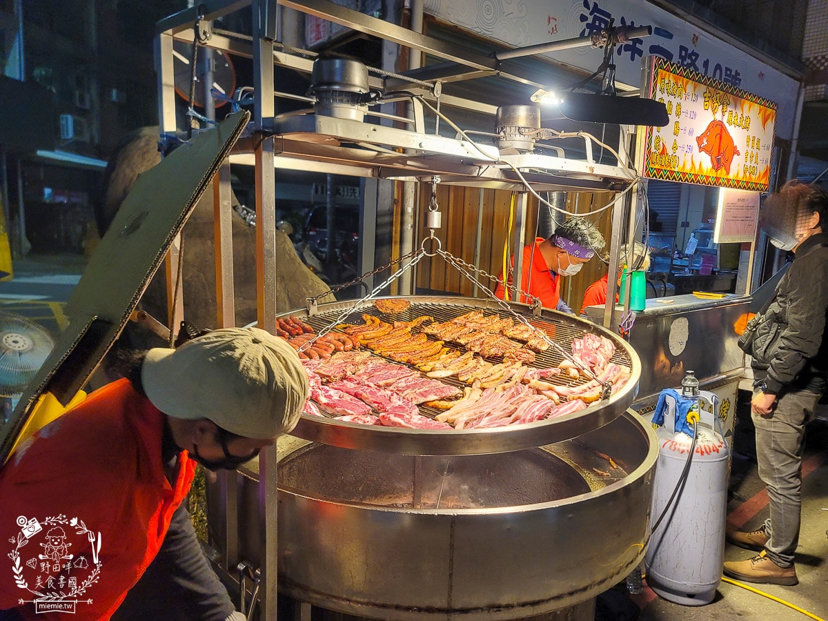 高雄鳳山夜市推薦[鳳山海洋夜市]週四必吃香酥豆腐、沙威瑪、割包、原住民烤肉