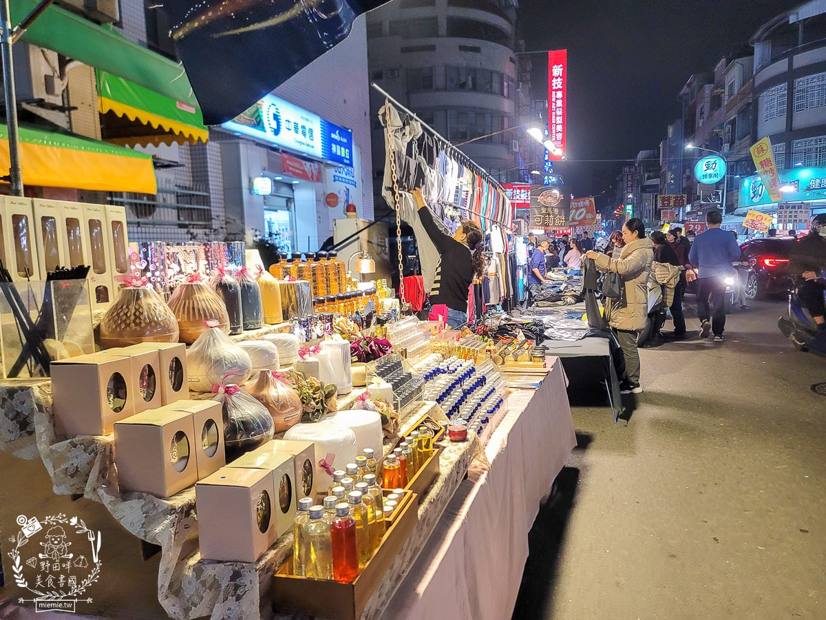 高雄鳳山夜市推薦[鳳山海洋夜市]週四必吃香酥豆腐、沙威瑪、割包、原住民烤肉