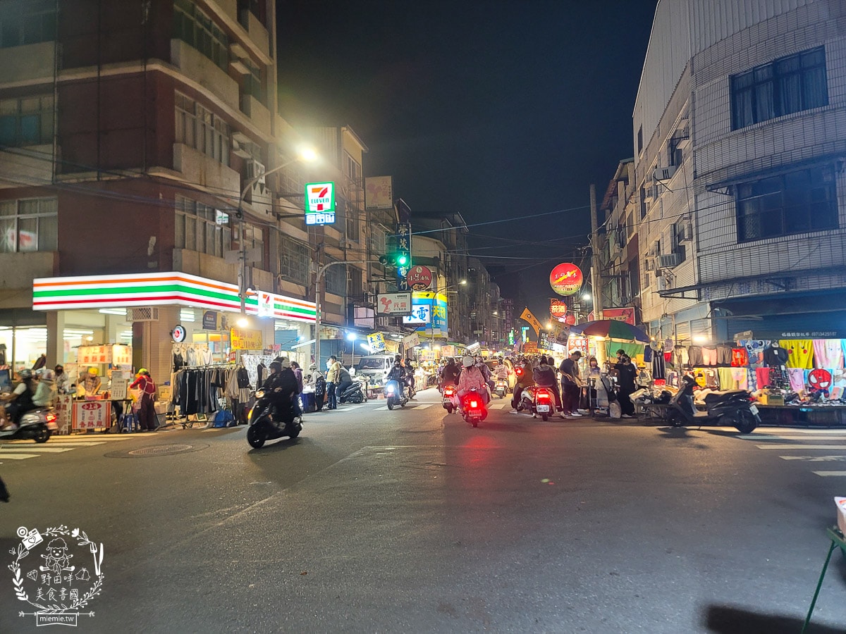 高雄鳳山夜市推薦[鳳山海洋夜市]週四必吃香酥豆腐、沙威瑪、割包、原住民烤肉