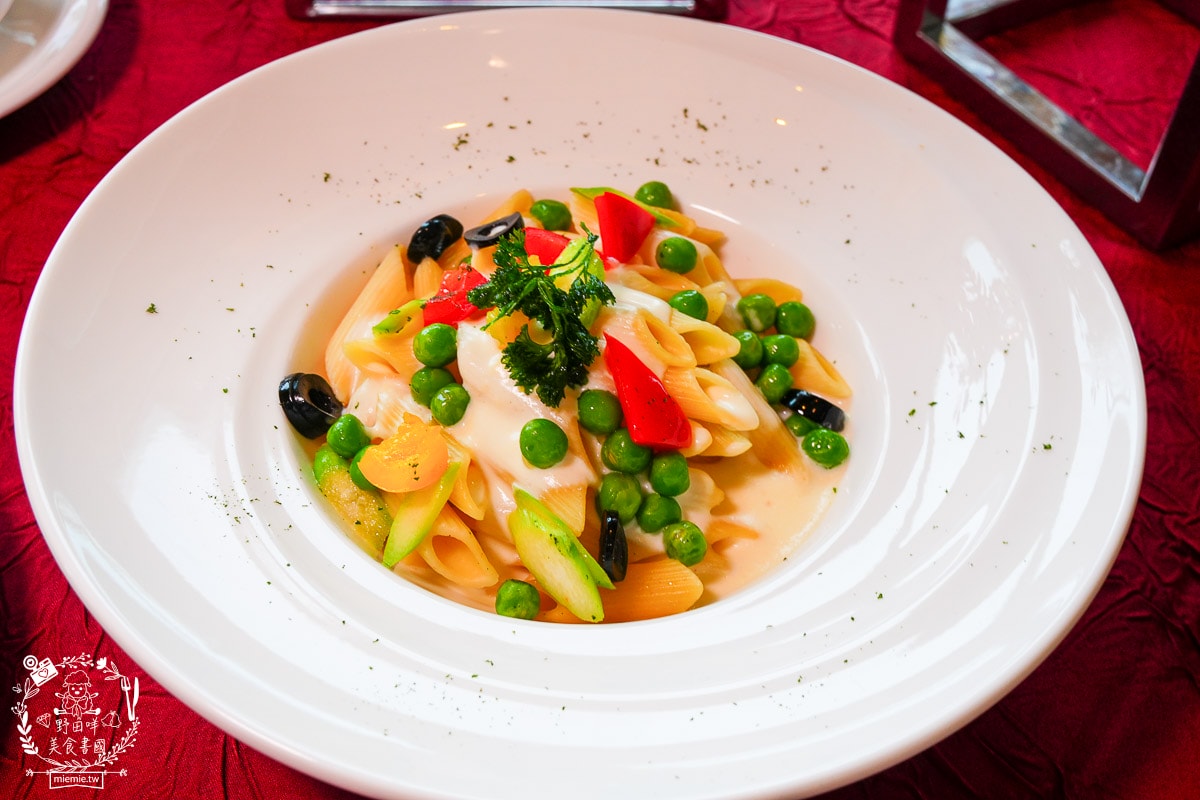 麗星郵輪探索星號免費餐廳與付費餐廳排隊攻略!露台房也能免費吃付費餐廳?號稱舌尖上的郵輪果真名副其實! - 第12張圖 麗星郵輪探索星號免費餐廳與付費餐廳排隊攻略!露台房也能免費吃付費餐廳?號稱舌尖上的郵輪果真名副其實!