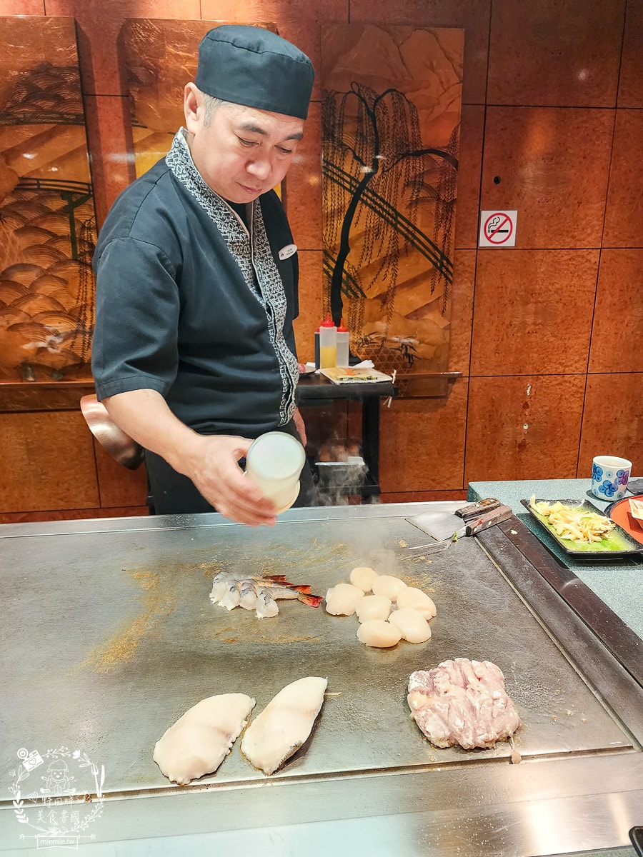 麗星郵輪探索星號免費餐廳與付費餐廳排隊攻略！露台房也能免費吃付費餐廳？號稱舌尖上的郵輪果真名副其實！