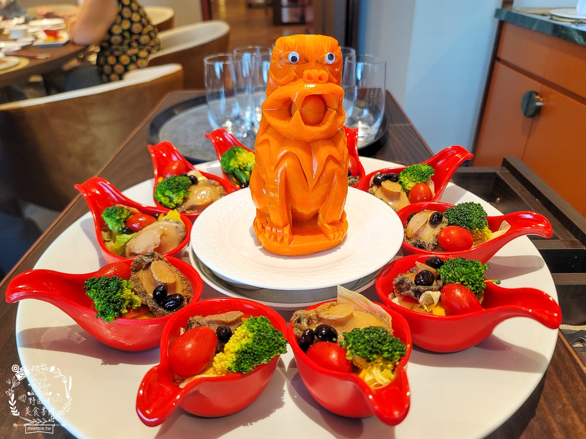 福華大飯店江南春烤鴨套餐桌菜料理|一萬六的桌菜料理開箱品嚐！經典江浙菜+脆皮烤鴨人氣必點！