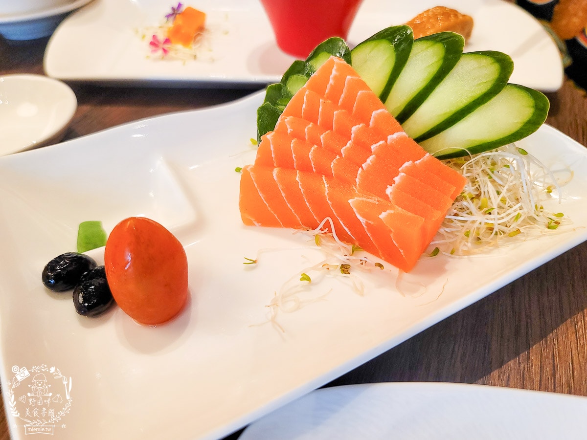 福華大飯店江南春烤鴨套餐桌菜料理|一萬六的桌菜料理開箱品嚐！經典江浙菜+脆皮烤鴨人氣必點！