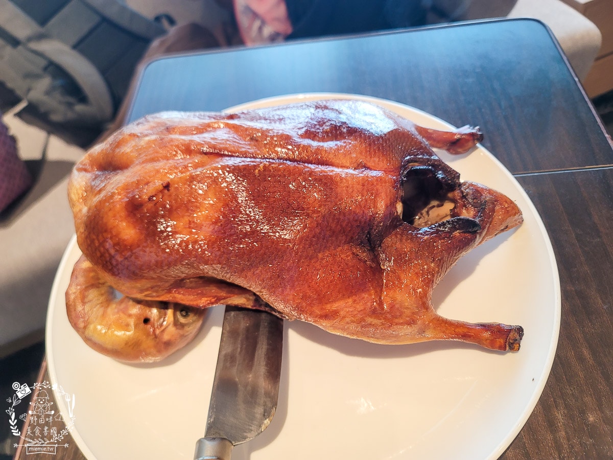 福華大飯店江南春烤鴨套餐桌菜料理|一萬六的桌菜料理開箱品嚐！經典江浙菜+脆皮烤鴨人氣必點！