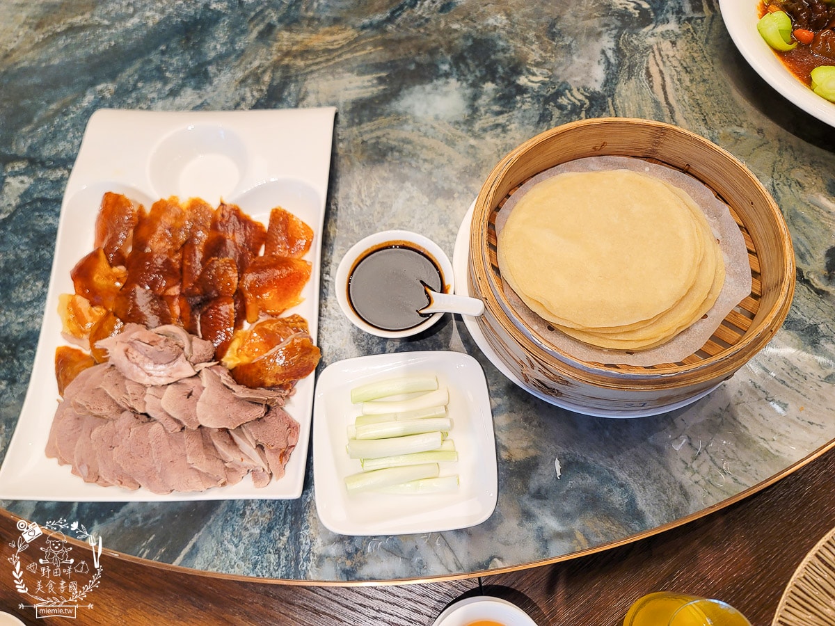 福華大飯店江南春烤鴨套餐桌菜料理|一萬六的桌菜料理開箱品嚐！經典江浙菜+脆皮烤鴨人氣必點！