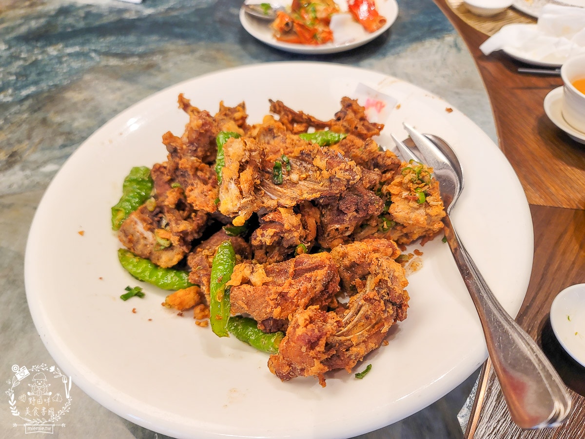 福華大飯店江南春烤鴨套餐桌菜料理|一萬六的桌菜料理開箱品嚐！經典江浙菜+脆皮烤鴨人氣必點！