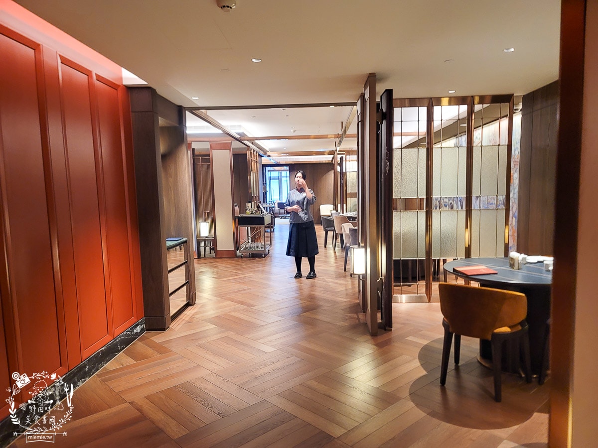 福華大飯店江南春烤鴨套餐桌菜料理|一萬六的桌菜料理開箱品嚐！經典江浙菜+脆皮烤鴨人氣必點！