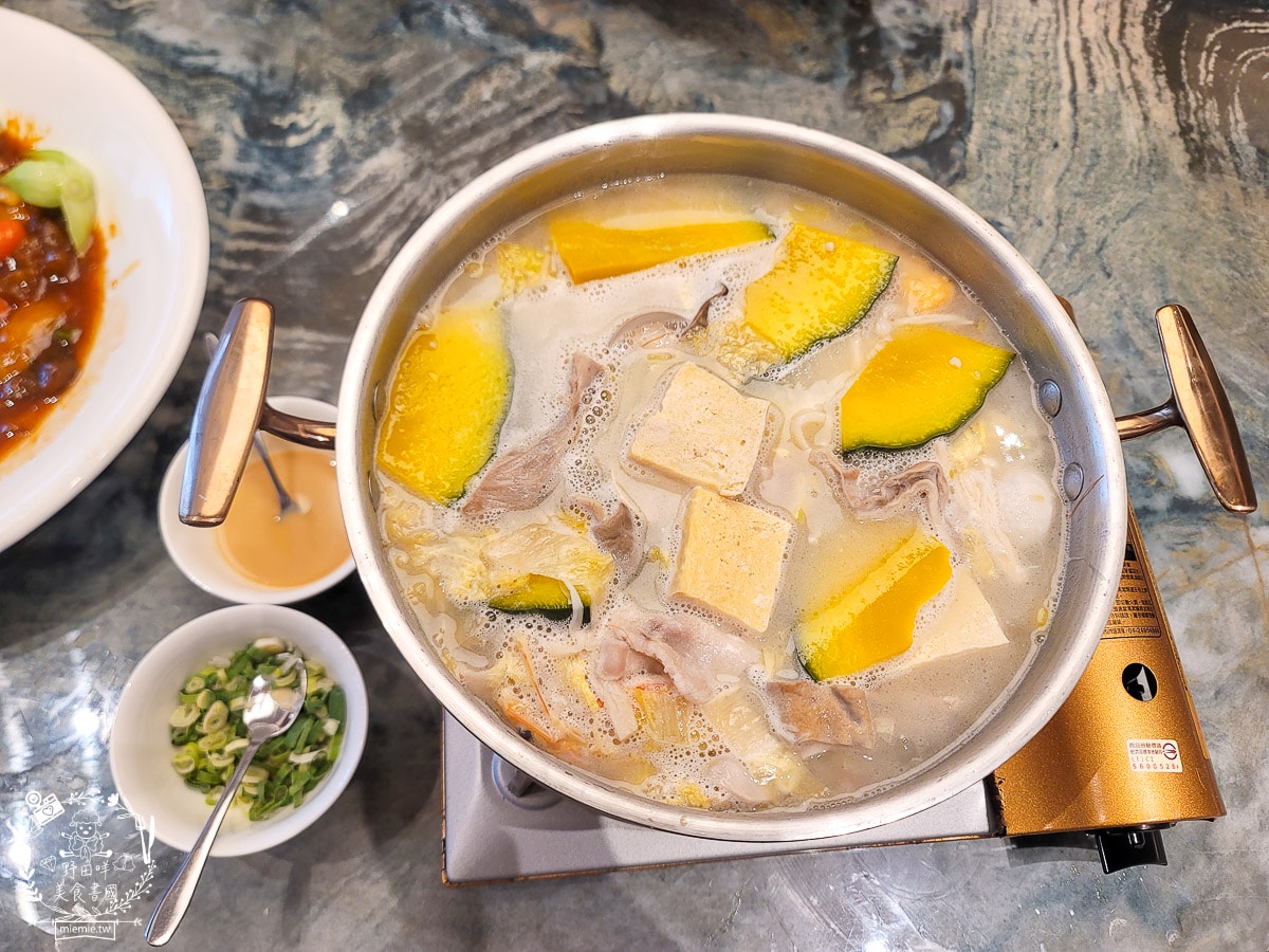 福華大飯店江南春烤鴨套餐桌菜料理|一萬六的桌菜料理開箱品嚐！經典江浙菜+脆皮烤鴨人氣必點！