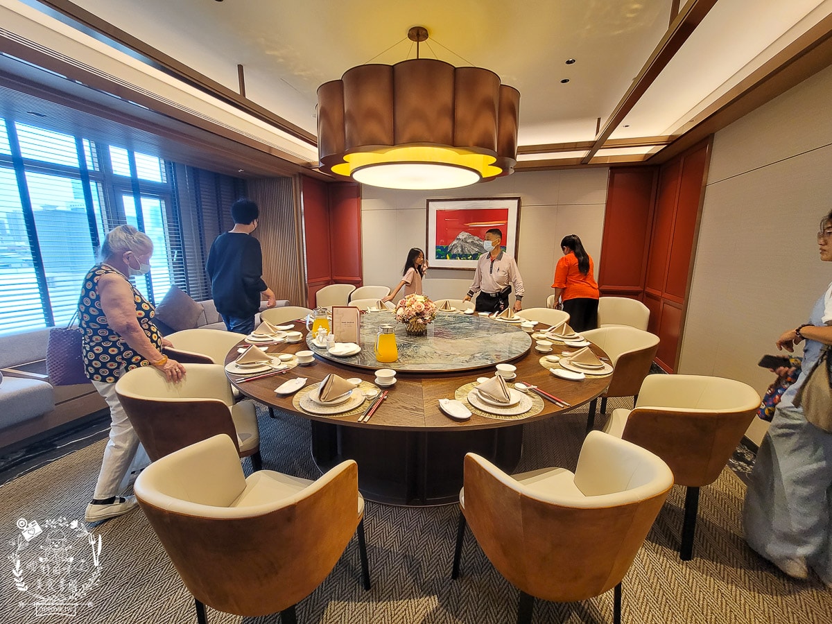 福華大飯店江南春烤鴨套餐桌菜料理|一萬六的桌菜料理開箱品嚐！經典江浙菜+脆皮烤鴨人氣必點！