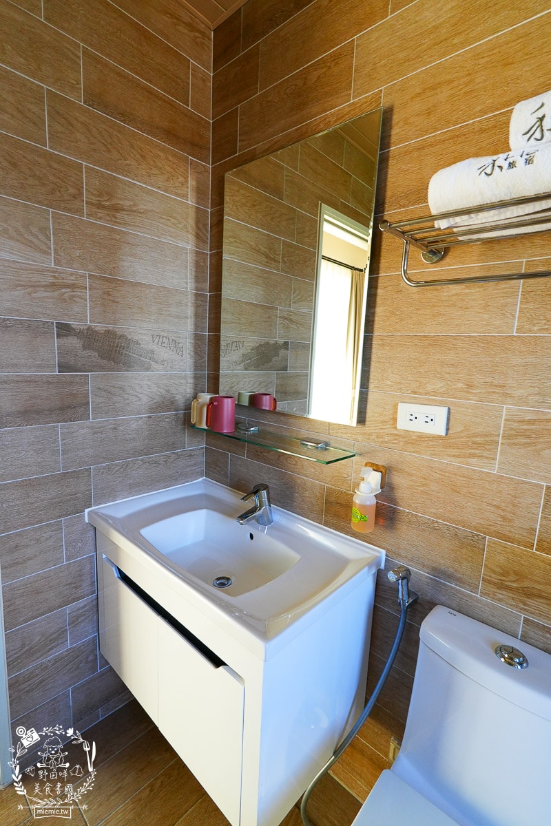 禾旅宿Ho Hostel 墾丁夢幻島｜恆春色彩斑斕的繽紛民宿！豪華陽台房還有夢幻玻璃球可以賞星光？