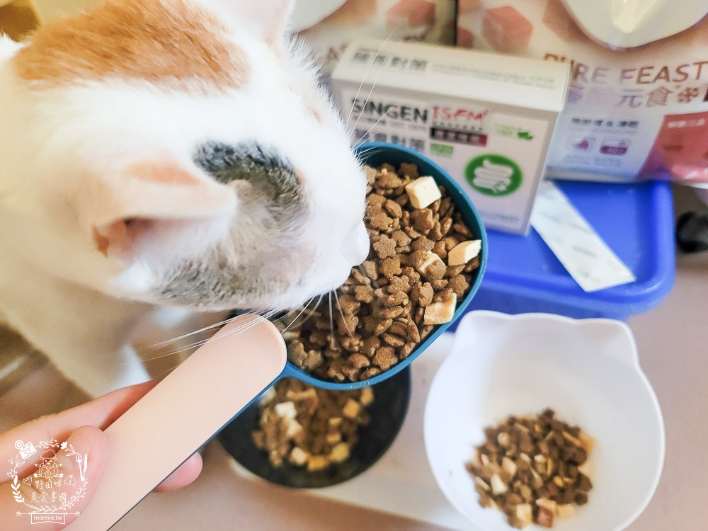 信元發育寶貓用鮮嫩三品與餉味舞食低敏無麩質凍乾(牛/鴨/雞)貓糧|適口性極佳的凍乾貓糧