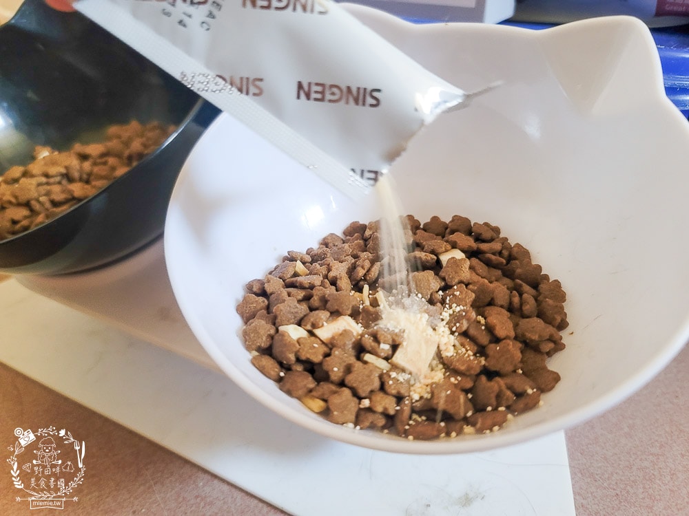 信元發育寶貓用鮮嫩三品與餉味舞食低敏無麩質凍乾(牛/鴨/雞)貓糧|適口性極佳的凍乾貓糧