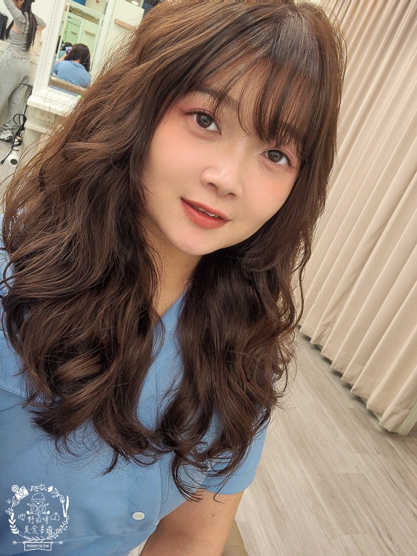 高雄美髮推薦RAM美髮沙龍達菲設計師｜被超多人稱讚的浪漫層次波紋捲與楓糖班比色