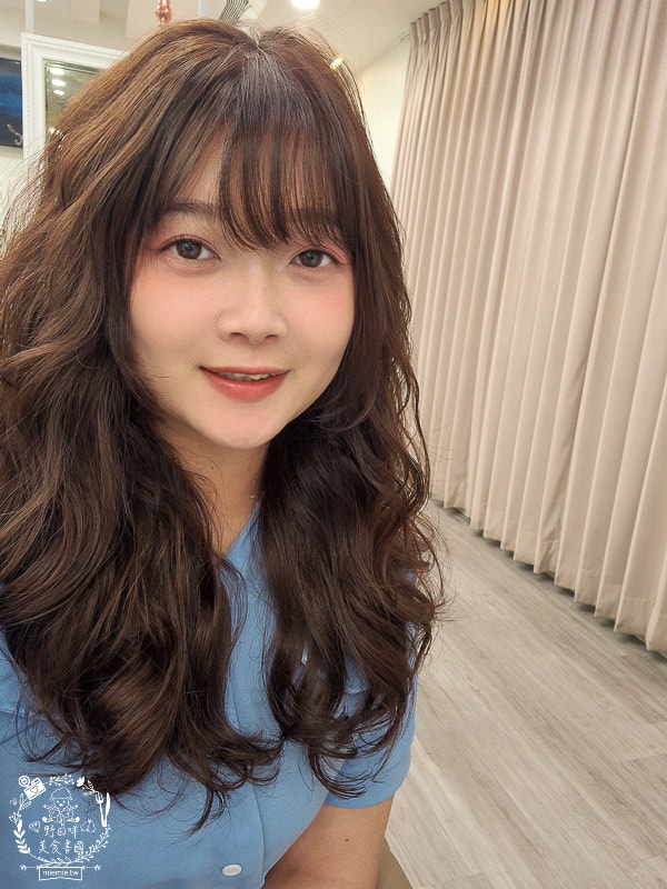 高雄美髮推薦RAM美髮沙龍達菲設計師｜被超多人稱讚的浪漫層次波紋捲與楓糖班比色