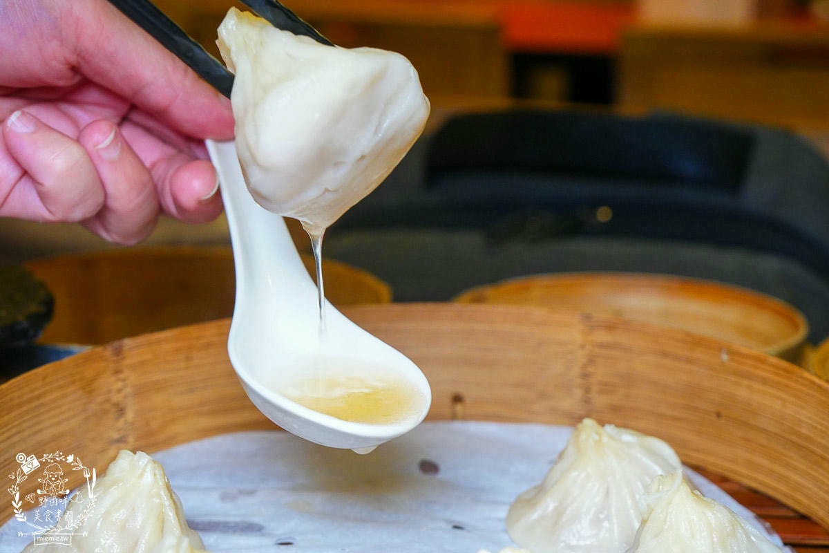 高雄港式點心推薦[地糖仔]高雄市長花媽回訪超多次的港式茶飲！平假日都座無虛席的港點名店！