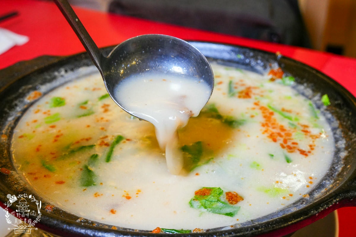 高雄港式點心推薦[地糖仔]高雄市長花媽回訪超多次的港式茶飲！平假日都座無虛席的港點名店！