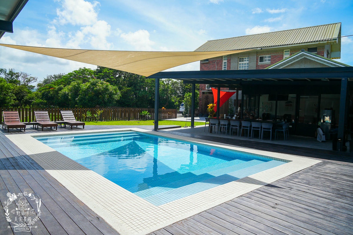 森深小苑 墾丁villa｜坐擁寬敞泳池與森林氣息場地的墾丁villa包棟民宿！還能歡唱KTV與輕鬆烤肉