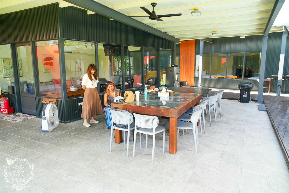 森深小苑 墾丁villa｜坐擁寬敞泳池與森林氣息場地的墾丁villa包棟民宿！還能歡唱KTV與輕鬆烤肉