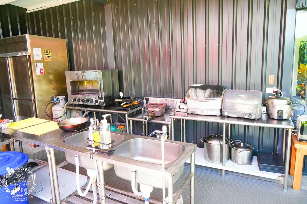 森深小苑 墾丁villa｜坐擁寬敞泳池與森林氣息場地的墾丁villa包棟民宿！還能歡唱KTV與輕鬆烤肉