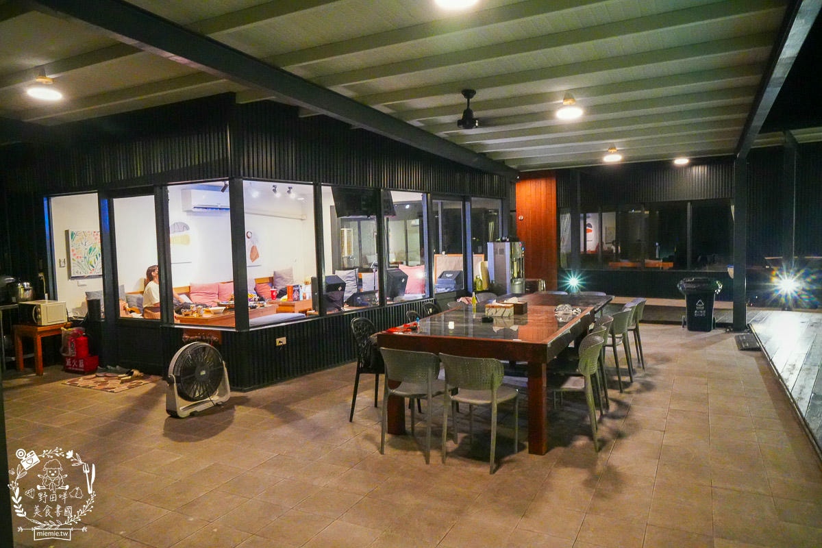 森深小苑 墾丁villa｜坐擁寬敞泳池與森林氣息場地的墾丁villa包棟民宿！還能歡唱KTV與輕鬆烤肉