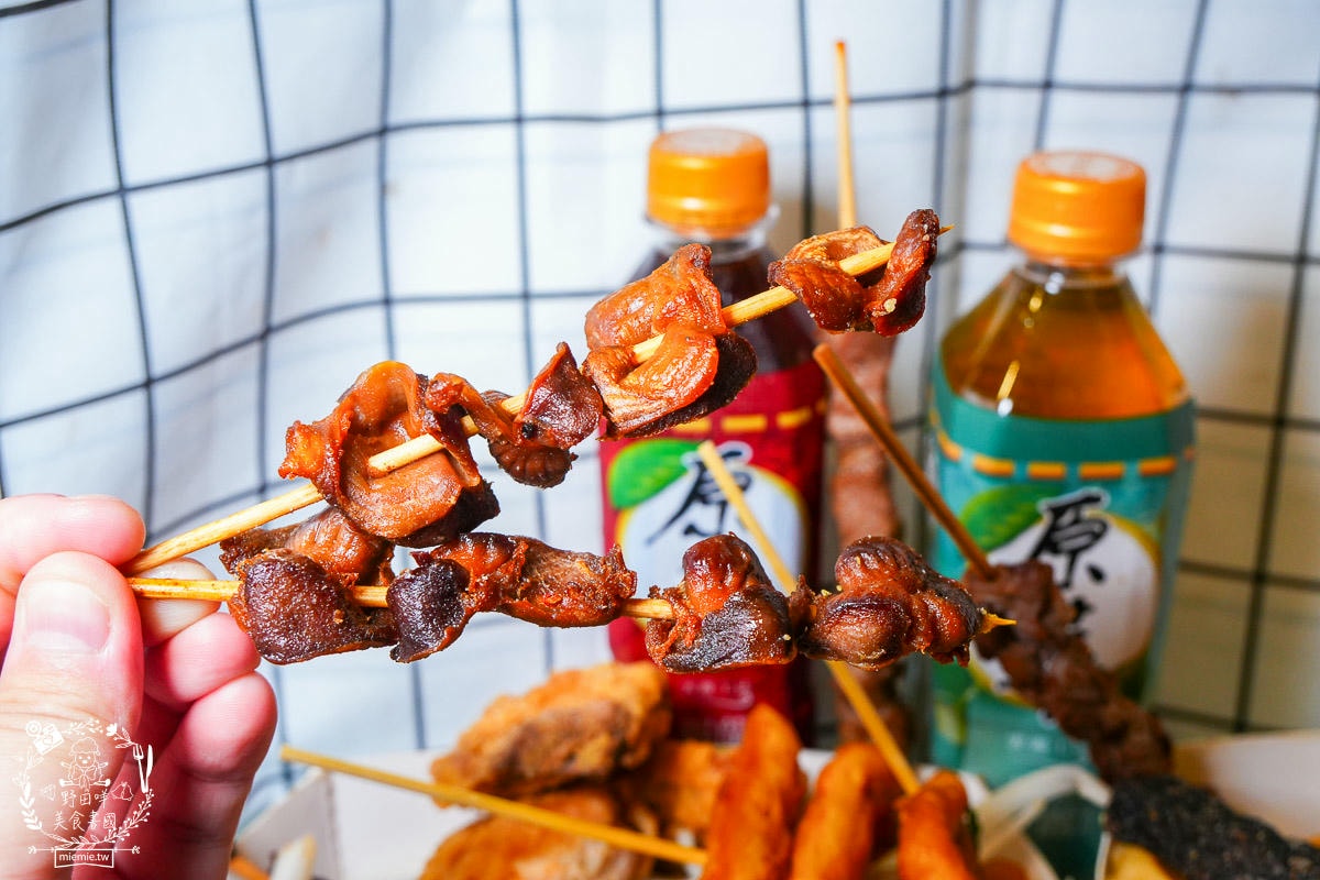 雄喝呷鹹酥鷄|高雄隱藏在鼎中路的超有料鹽酥雞！滿額送可口可樂或原萃！三民鹹酥雞推薦！