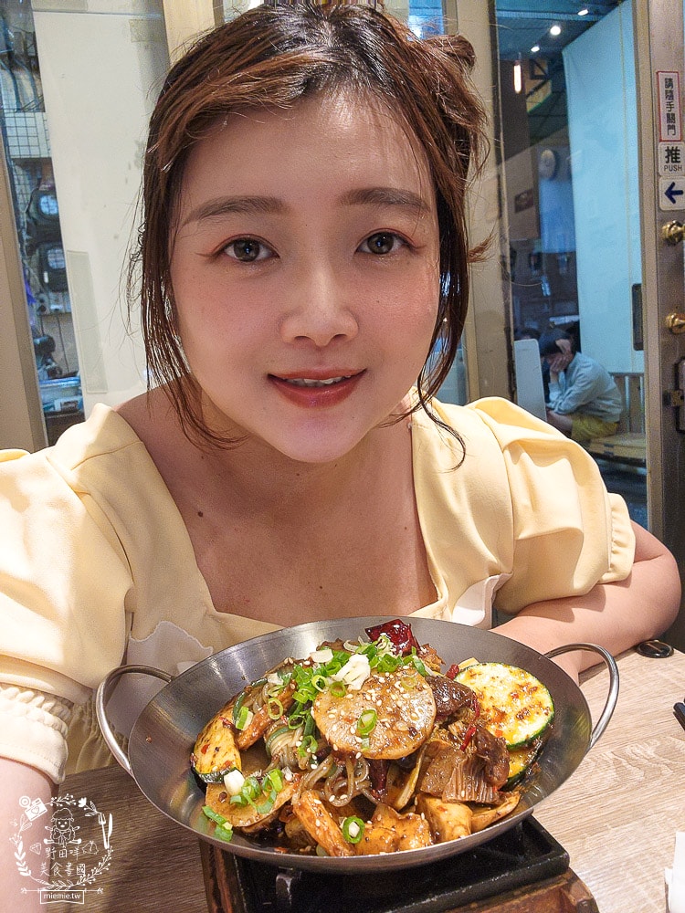 韓國平價彩妝推薦|OBgE評價|OBgE自然遮瑕粉底棒& OBgE自然遮瑕素顏霜& OBgE心情按鈕護唇膏|李多慧愛用化妝品!韓國男性美妝第一品牌 - 第33張圖 韓國平價彩妝推薦|OBgE評價|OBgE自然遮瑕粉底棒& OBgE自然遮瑕素顏霜& OBgE心情按鈕護唇膏|李多慧愛用化妝品!韓國男性美妝第一品牌