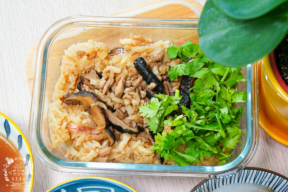 鳳山肉圓四神湯油飯推薦[初肉圓]超平價的鳳山美食！肉圓油飯人氣必點！四神湯料超級多？