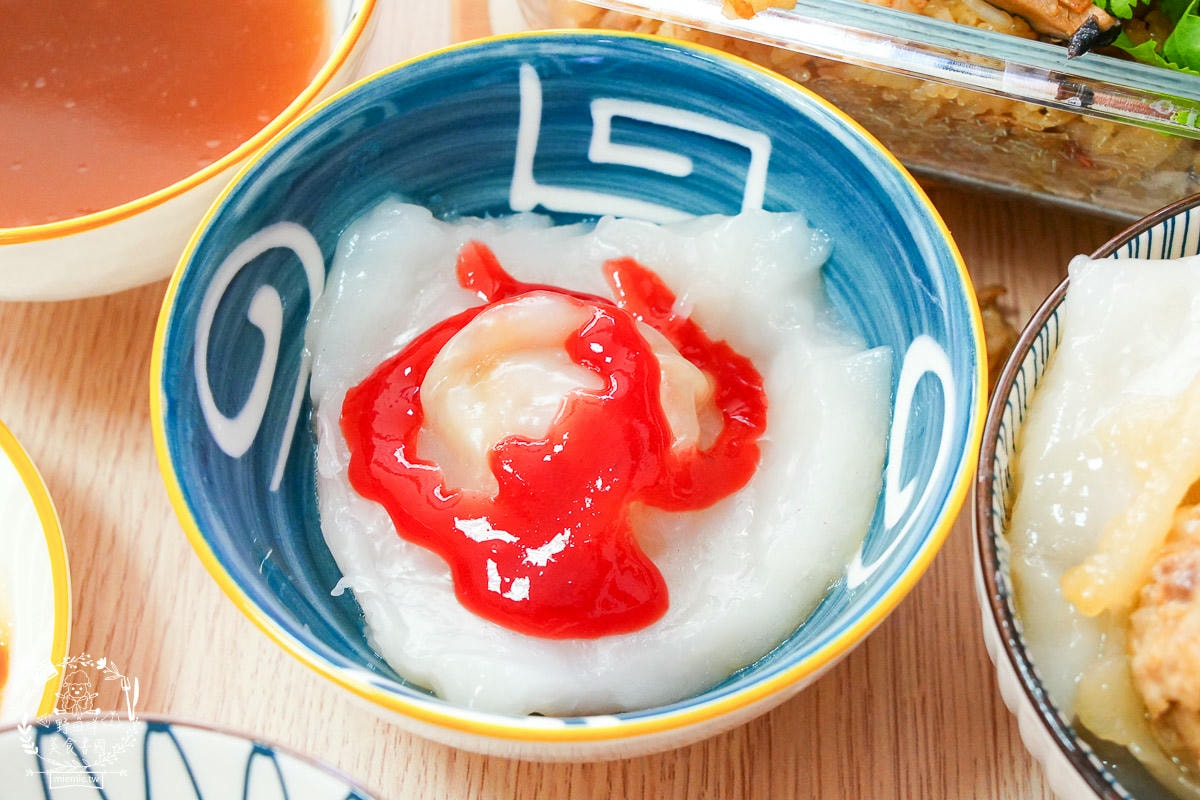 鳳山肉圓四神湯油飯推薦[初肉圓]超平價的鳳山美食！肉圓油飯人氣必點！四神湯料超級多？