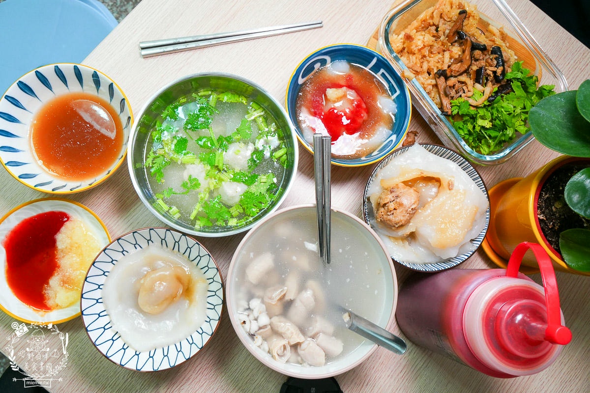 鳳山肉圓四神湯油飯推薦[初肉圓]超平價的鳳山美食！肉圓油飯人氣必點！四神湯料超級多？