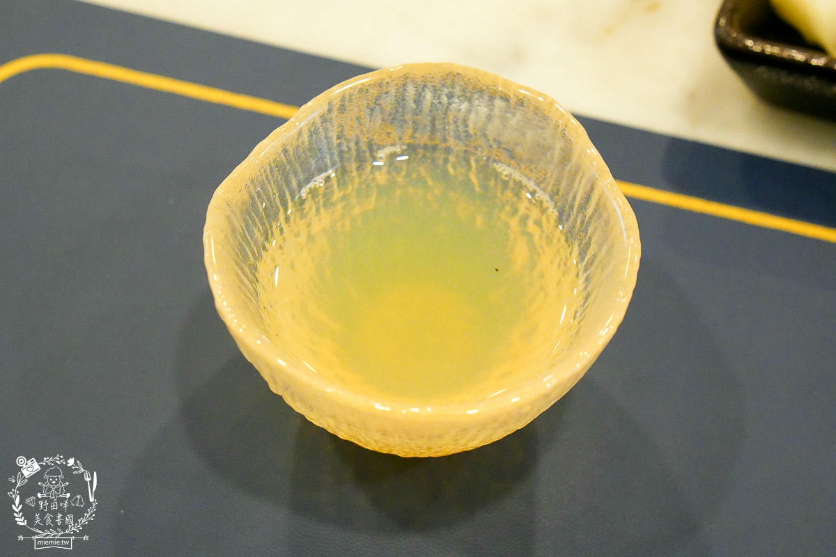 宜蘭慶生聚餐首選|明水然・樂-宜蘭礁溪店(田園景觀店)2400與1600元無菜單鐵板料理驚艷開箱！日本A5和牛菲力大推！