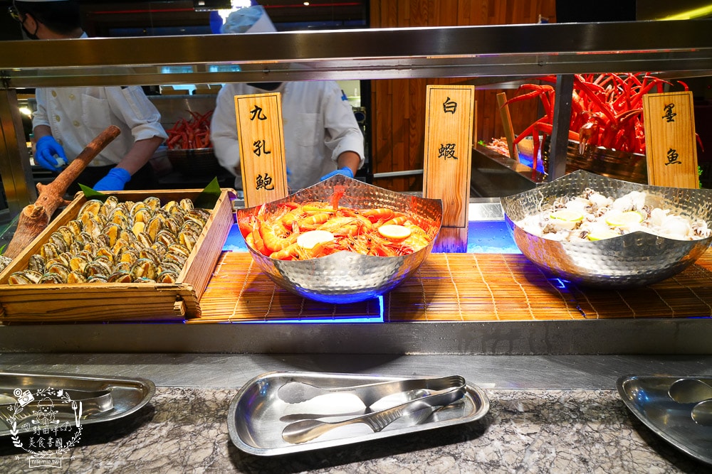 長榮鳳凰酒店(礁溪)桂冠自助餐廳吃到飽｜全鴨宴鳳凰烤鴨6吃到飽 、松葉蟹腳吃到飽、現煎美國牛等破百品項吃到飽