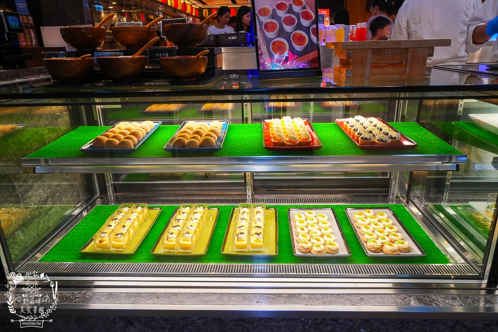 長榮鳳凰酒店(礁溪)桂冠自助餐廳吃到飽｜全鴨宴鳳凰烤鴨6吃到飽 、松葉蟹腳吃到飽、現煎美國牛等破百品項吃到飽