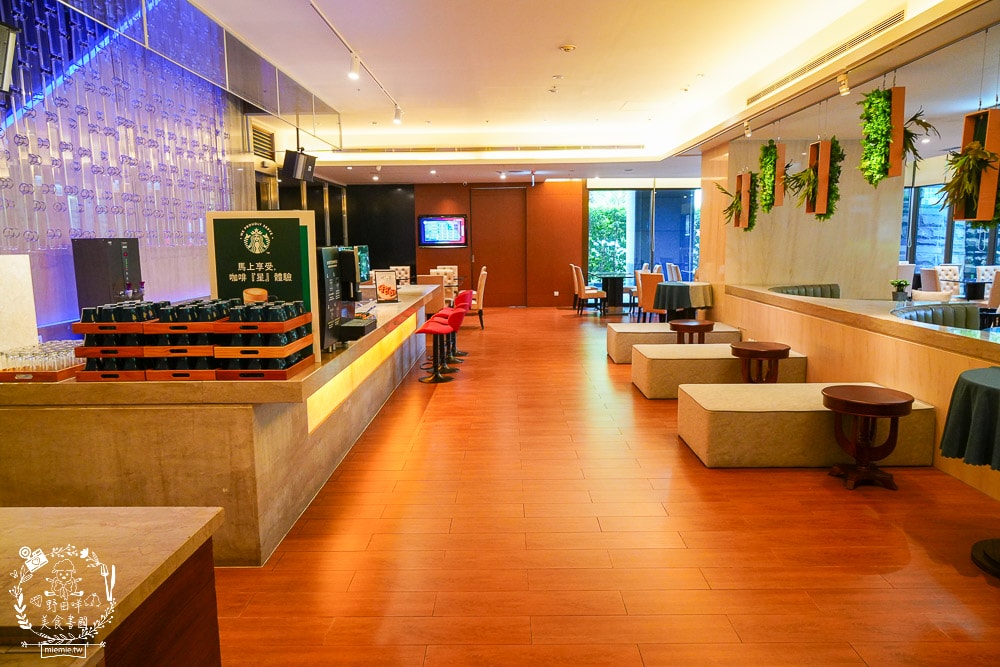 長榮鳳凰酒店(礁溪)鳳凰飴號 | 邀請制行政酒廊下午茶飲品調酒無限供應！凡符合獲邀入席資格之房客即可免費入座鳳凰飴號享用輕食、咖啡、調酒。