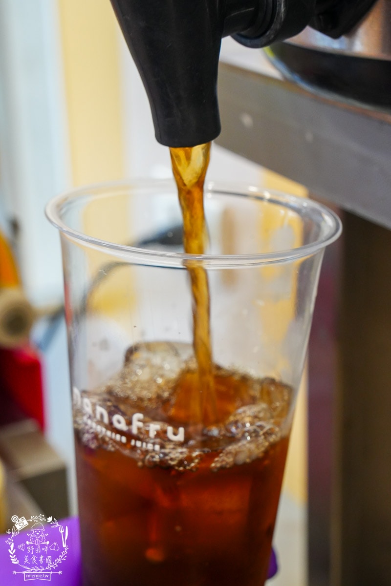 nanafru 娜娜福果優茶飲專賣｜超繽紛的果優人氣必喝！生椰喝起來居然毫無違和感？水果美式超清爽又香甜！