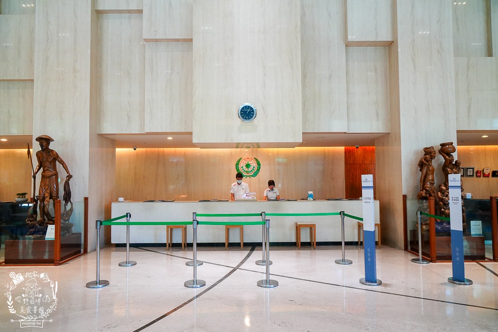 長榮鳳凰酒店(礁溪)一泊二食開箱|礁溪超強的溫泉飯店!桂冠自助餐松葉蟹腳吃到飽!鳳凰飴號下午茶甜點跟酒品無限供應! - 第4張圖