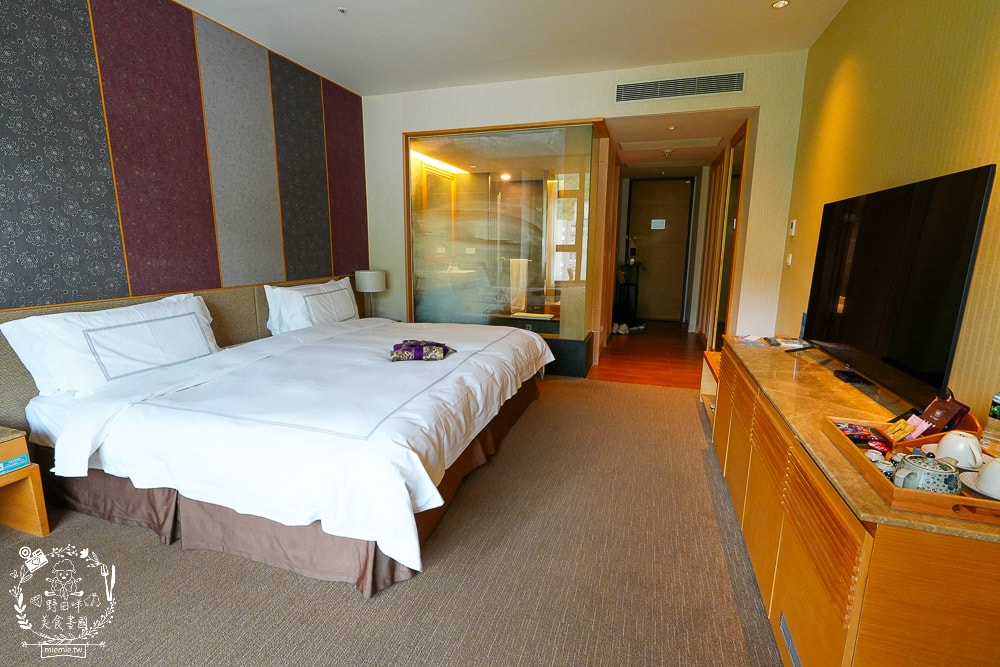 長榮鳳凰酒店(礁溪)一泊二食開箱|礁溪超強的溫泉飯店!桂冠自助餐松葉蟹腳吃到飽!鳳凰飴號下午茶甜點跟酒品無限供應! - 第17張圖