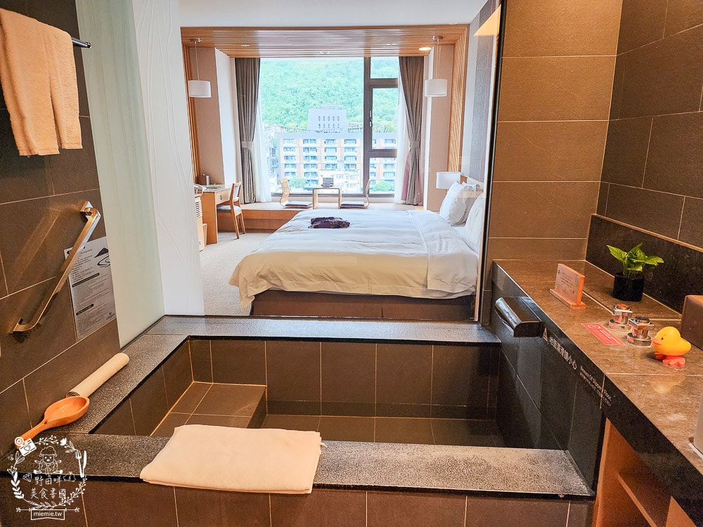 長榮鳳凰酒店(礁溪)一泊二食開箱|礁溪超強的溫泉飯店!桂冠自助餐松葉蟹腳吃到飽!鳳凰飴號下午茶甜點跟酒品無限供應! - 第19張圖