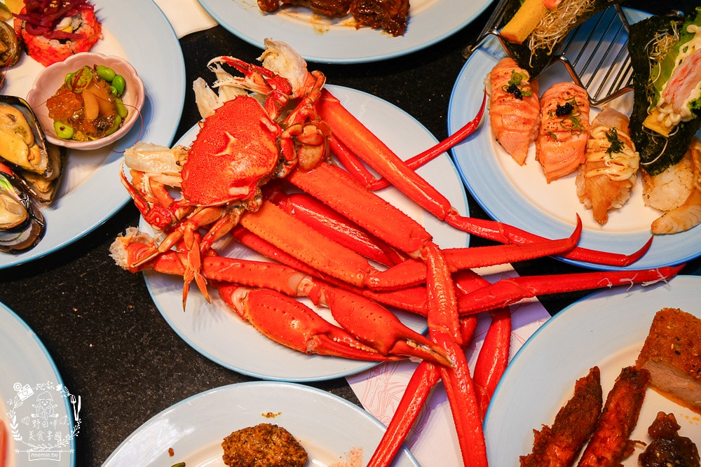 長榮鳳凰酒店(礁溪)桂冠自助餐廳吃到飽|全鴨宴鳳凰烤鴨6吃到飽 、松葉蟹腳吃到飽、現煎美國牛等破百品項吃到飽 - 第63張圖