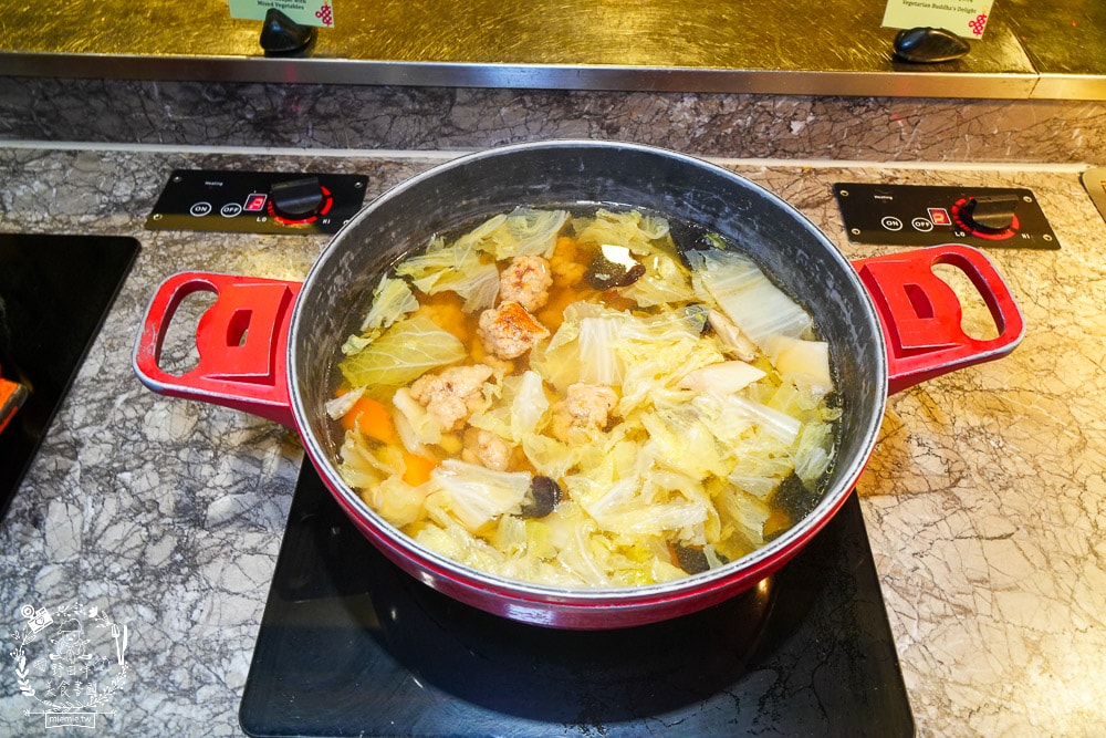 長榮鳳凰酒店(礁溪)桂冠自助餐廳吃到飽|全鴨宴鳳凰烤鴨6吃到飽 、松葉蟹腳吃到飽、現煎美國牛等破百品項吃到飽 - 第40張圖