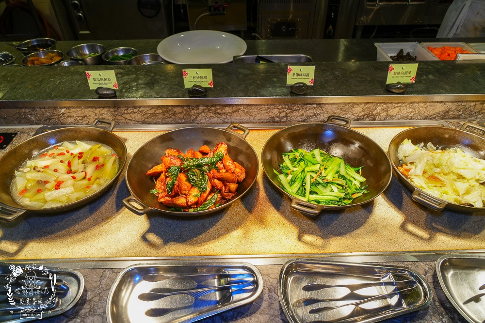 長榮鳳凰酒店(礁溪)桂冠自助餐廳吃到飽|全鴨宴鳳凰烤鴨6吃到飽 、松葉蟹腳吃到飽、現煎美國牛等破百品項吃到飽 - 第41張圖