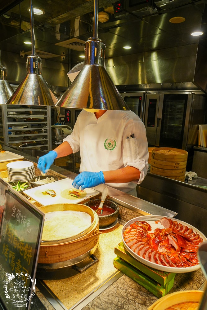 長榮鳳凰酒店(礁溪)桂冠自助餐廳吃到飽|全鴨宴鳳凰烤鴨6吃到飽 、松葉蟹腳吃到飽、現煎美國牛等破百品項吃到飽 - 第27張圖