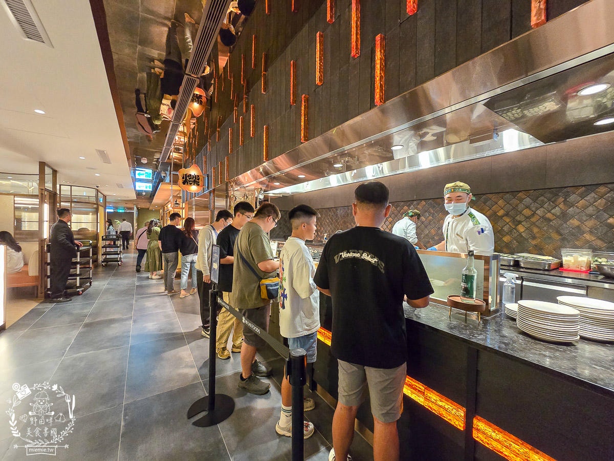全台最難訂位自助餐廳|島語高雄自助餐吃到飽|松葉蟹、生蠔、鮭魚卵、干貝海膽、宜蘭烤鴨等200品項無限吃到飽! - 第31張圖 全台最難訂位自助餐廳|島語高雄自助餐吃到飽|松葉蟹、生蠔、鮭魚卵、干貝海膽、宜蘭烤鴨等200品項無限吃到飽!