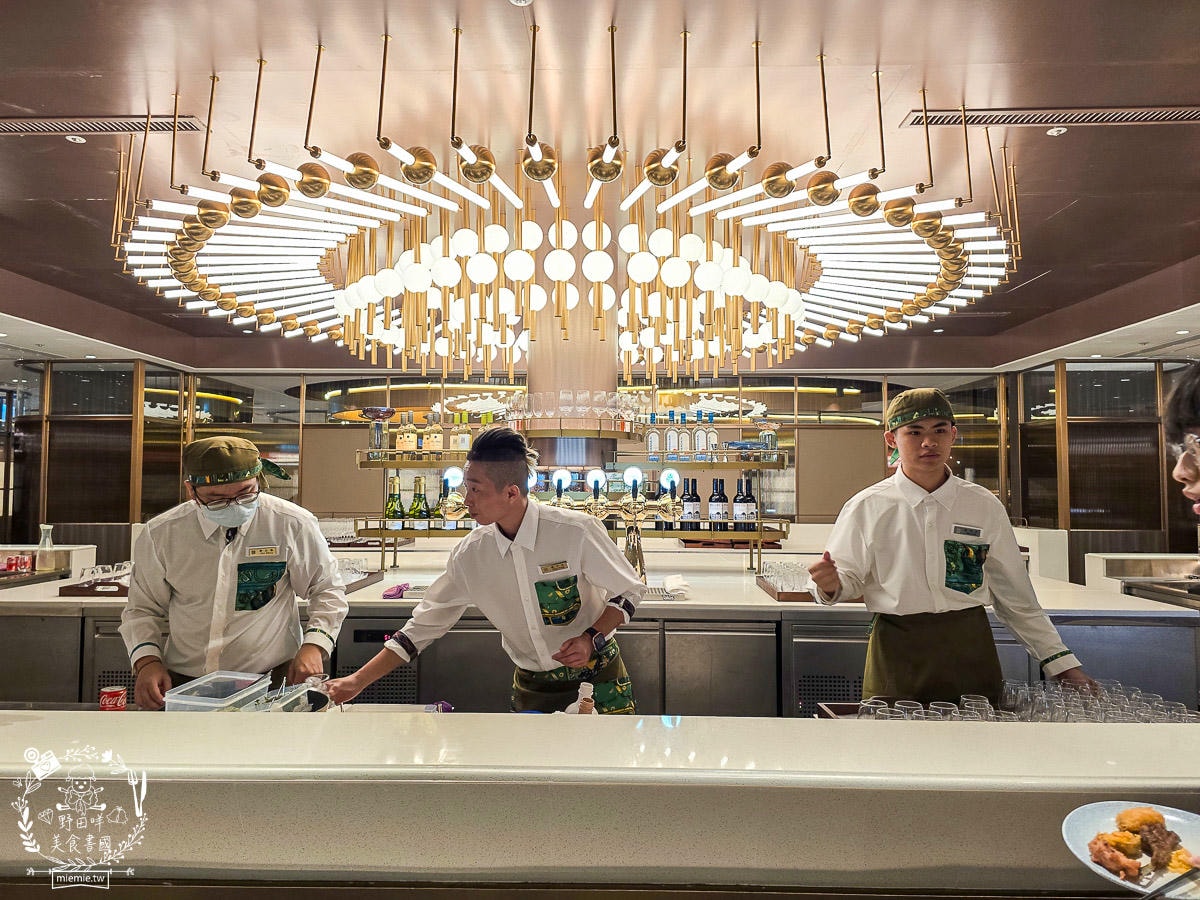 全台最難訂位自助餐廳|島語高雄自助餐吃到飽|松葉蟹、生蠔、鮭魚卵、干貝海膽、宜蘭烤鴨等200品項無限吃到飽! - 第46張圖 全台最難訂位自助餐廳|島語高雄自助餐吃到飽|松葉蟹、生蠔、鮭魚卵、干貝海膽、宜蘭烤鴨等200品項無限吃到飽!