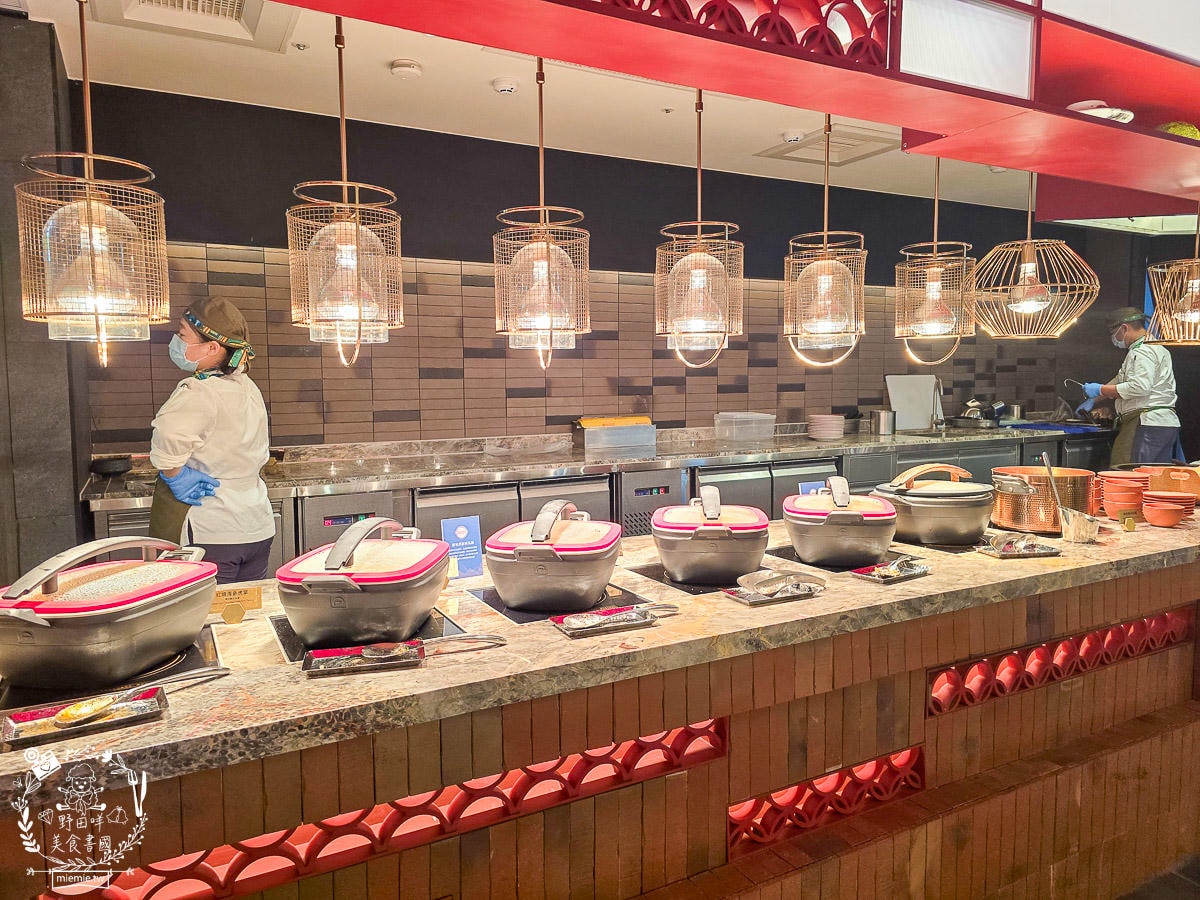 全台最難訂位自助餐廳|島語高雄自助餐吃到飽|松葉蟹、生蠔、鮭魚卵、干貝海膽、宜蘭烤鴨等200品項無限吃到飽! - 第53張圖 全台最難訂位自助餐廳|島語高雄自助餐吃到飽|松葉蟹、生蠔、鮭魚卵、干貝海膽、宜蘭烤鴨等200品項無限吃到飽!