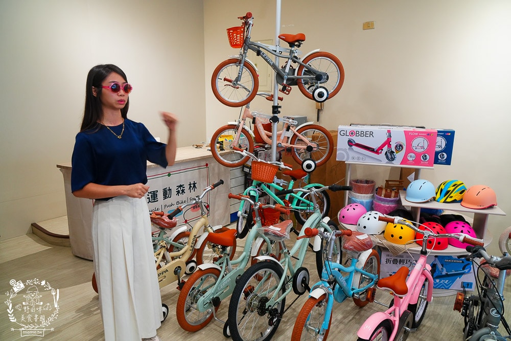 河堤商圈美食景點與社區隱藏小店推薦|平日也大客滿的餐館|超平價寬敞的兒童遊樂空間|超多款滑步車可以挑選|