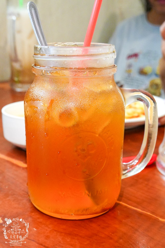 河堤商圈美食景點與社區隱藏小店推薦|平日也大客滿的餐館|超平價寬敞的兒童遊樂空間|超多款滑步車可以挑選|