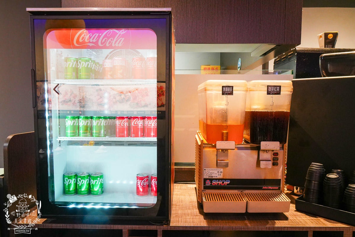 高雄[鍋道一號高雄鳳山店]平日只要199元超狂自助吧超過40種品項爽爽吃到飽？CP值超高的鳳山火鍋店！