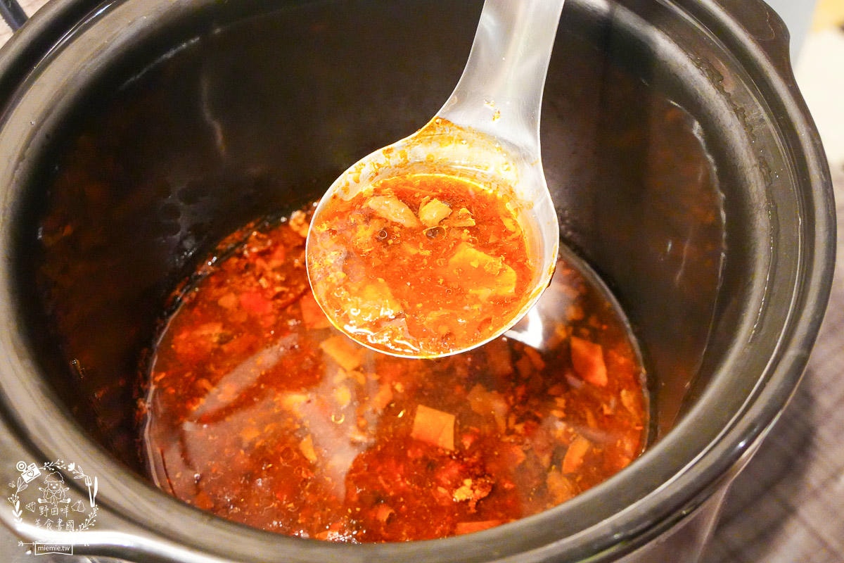 高雄[鍋道一號高雄鳳山店]平日只要199元超狂自助吧超過40種品項爽爽吃到飽？CP值超高的鳳山火鍋店！