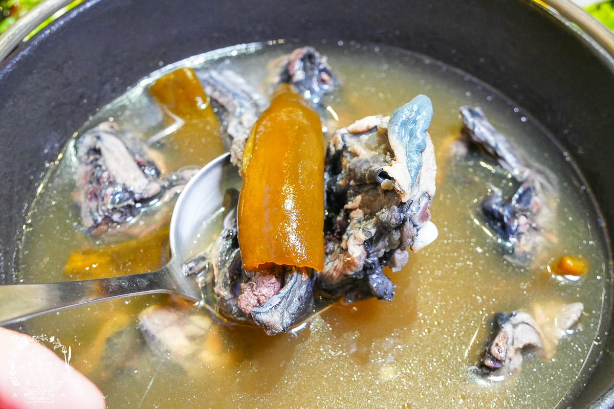 高雄[鍋道一號高雄鳳山店]平日只要199元超狂自助吧超過40種品項爽爽吃到飽？CP值超高的鳳山火鍋店！