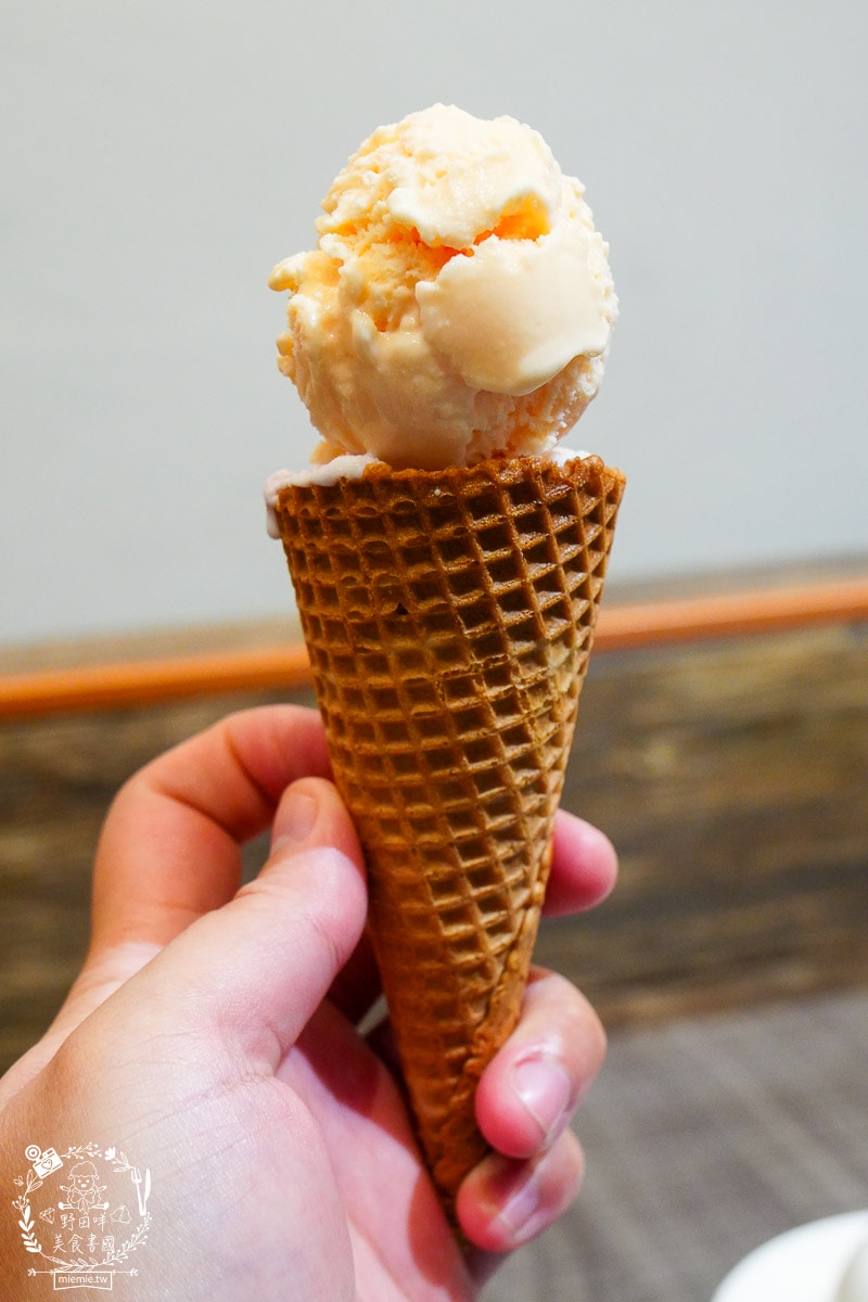 高雄[鍋道一號高雄鳳山店]平日只要199元超狂自助吧超過40種品項爽爽吃到飽？CP值超高的鳳山火鍋店！